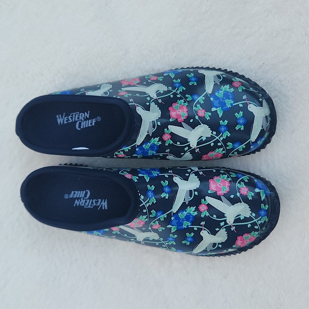 Western Chief Floral Hummingbird Clogs Sz. 7